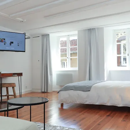 Artist Flat Flour Saint-Flour (Cantal)